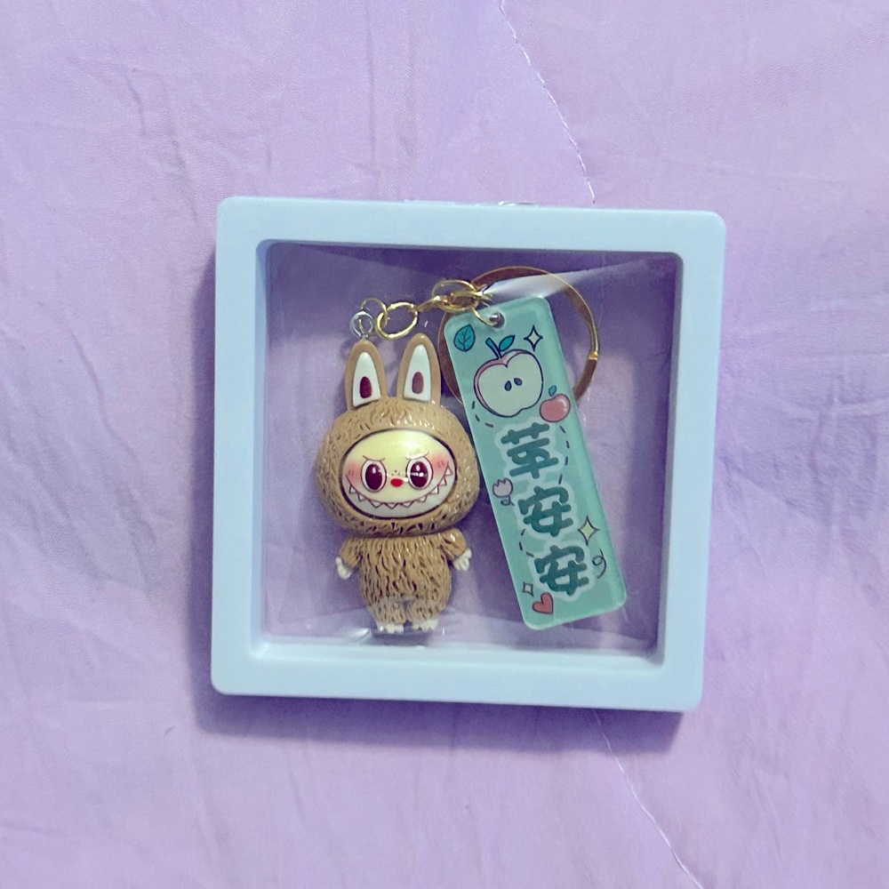 Labubu Keychain - Picture 5 of 6